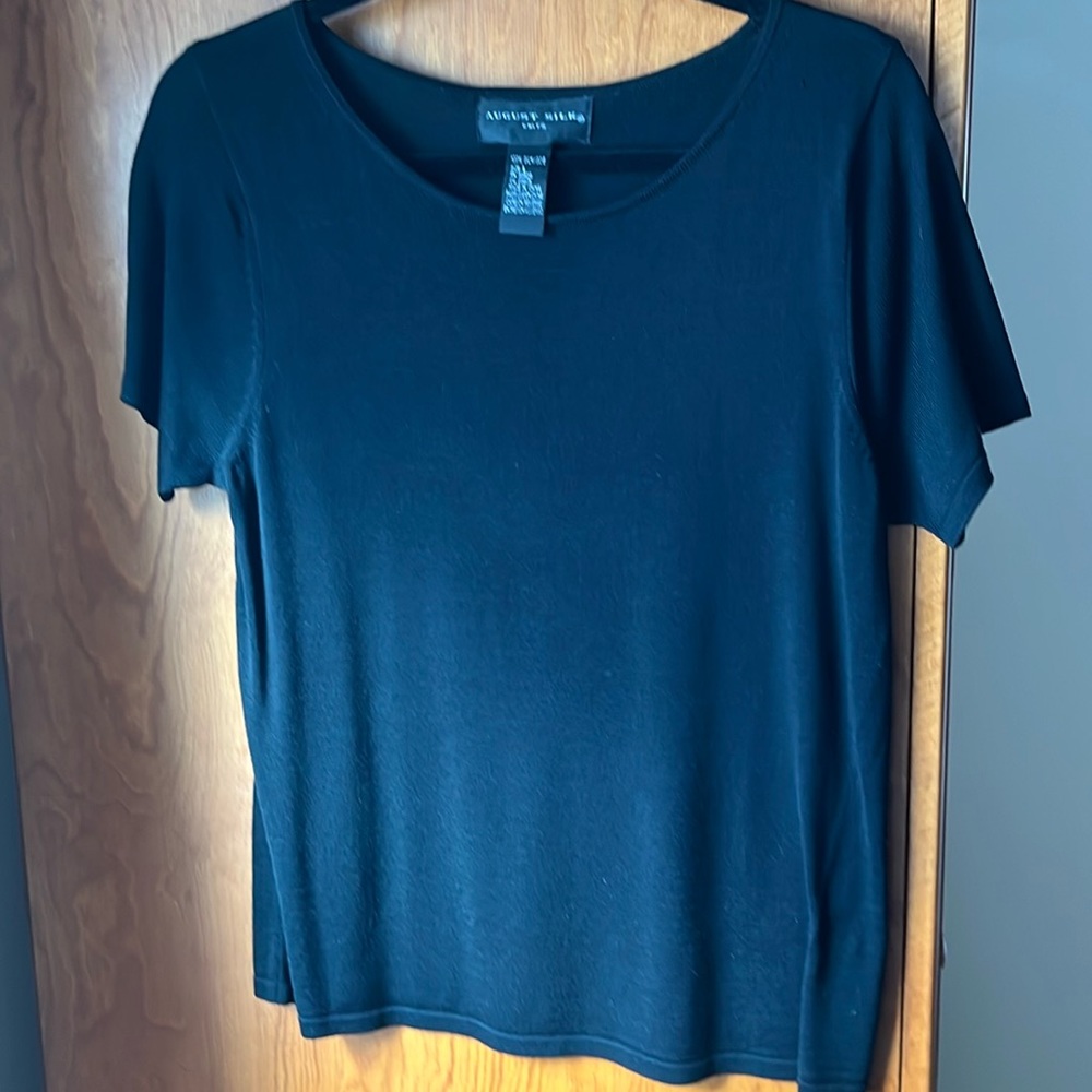August Silk size Large black shirt